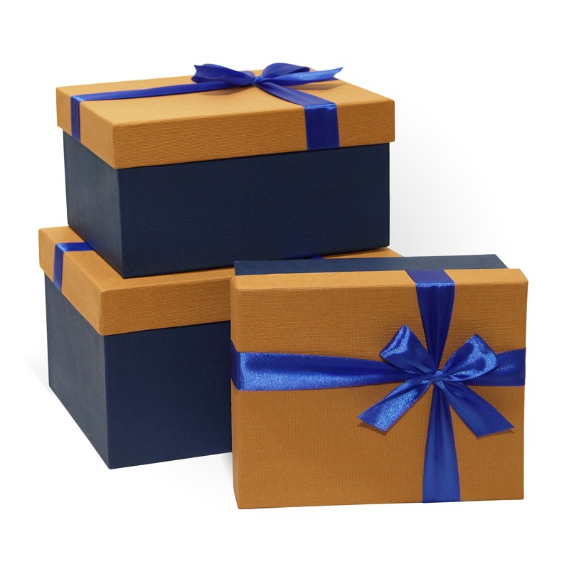 Д10103П.152 Набор подарочных коробок 3 в 1 с бантом тиснение ЛЕН 230x190x130 ореховый-синий