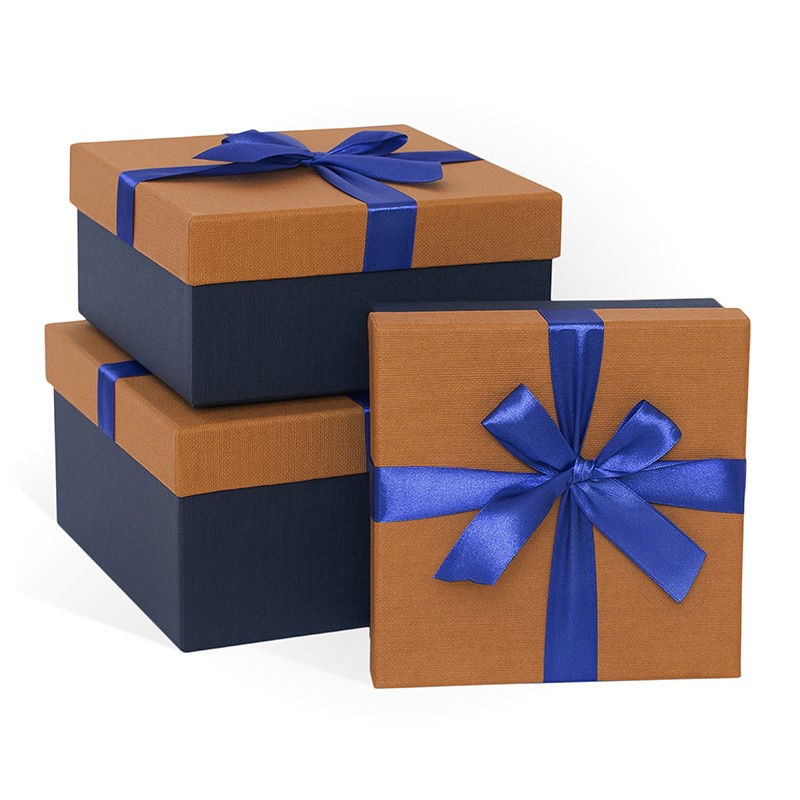 Д10103К.083 Набор подарочных коробок 3 в 1 с бантом тиснение ЛЕН 210x210x110 ореховый-синий